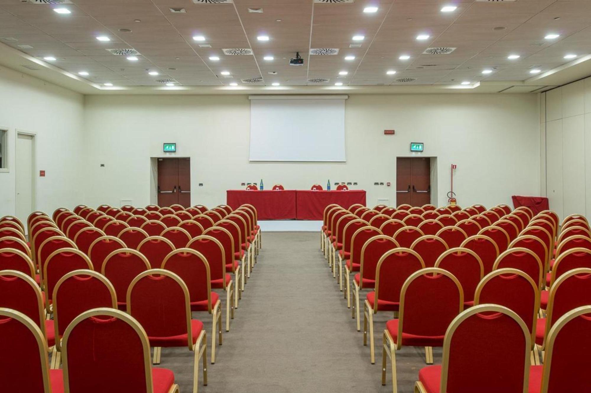 Plaza 4* Caserta